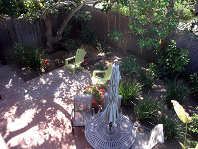 yard_from_balcony1.jpg